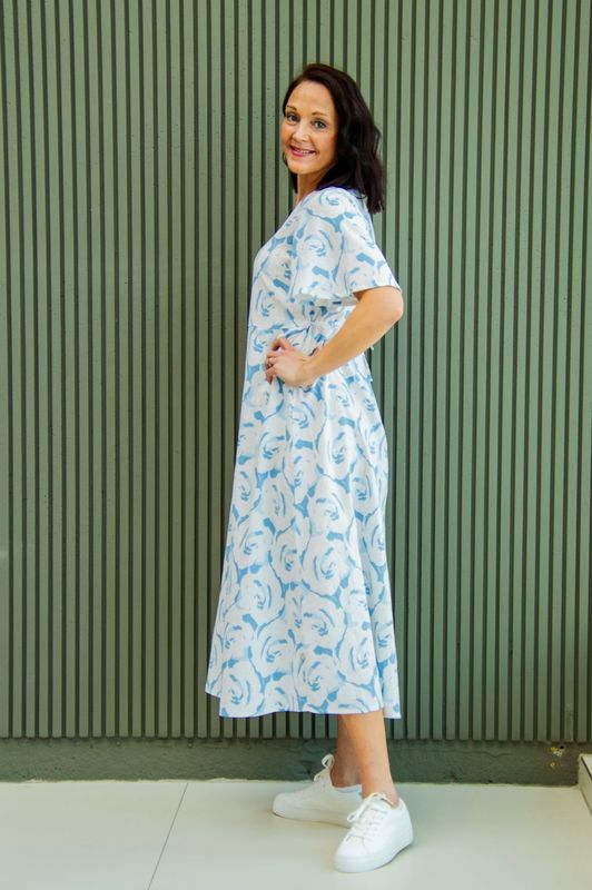 Makeløs Svaberg Lang Kjole i Lin/Bomull Blue/White