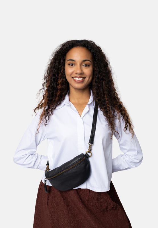 RE:Designed Gisela Bumbag i Black/Brass