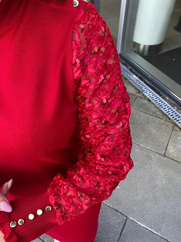 Micha Kjole Red