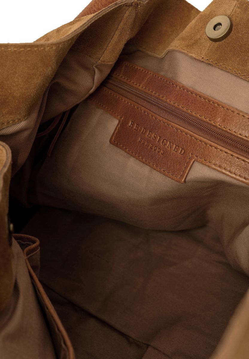 RE: Designed By Dixie Meno Shoulderbag i Walnut