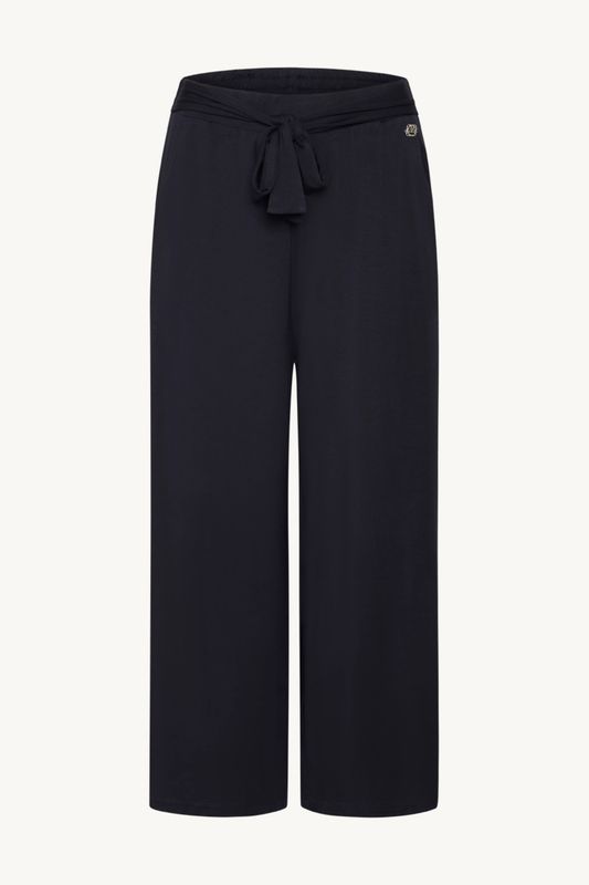 Claire Gabriela Bukse i Dark Navy