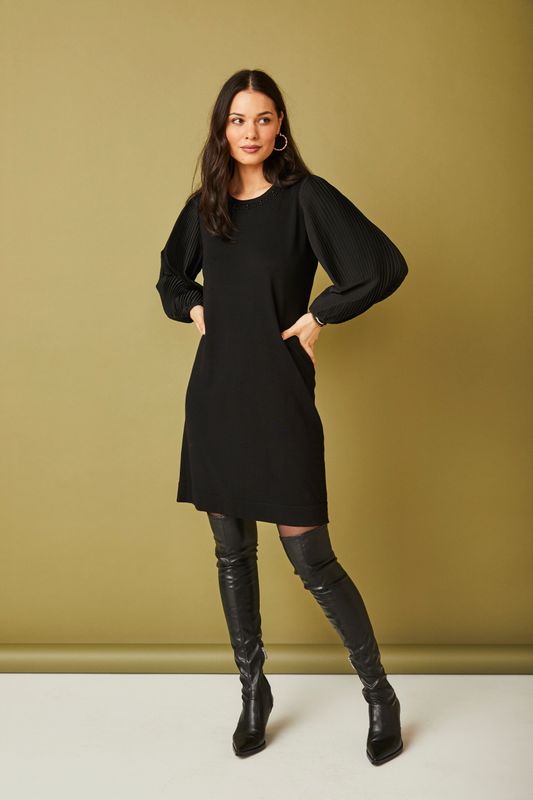 Micha Kjole i Black